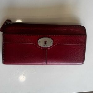 FOSSIL Women's Wallet Clutch Maddox Oxblood Red Leather Keyhole 3/4 Zip Around